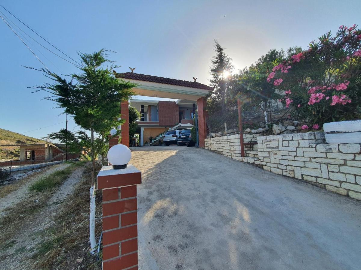 Villa Mehmeti Sarande Luaran gambar
